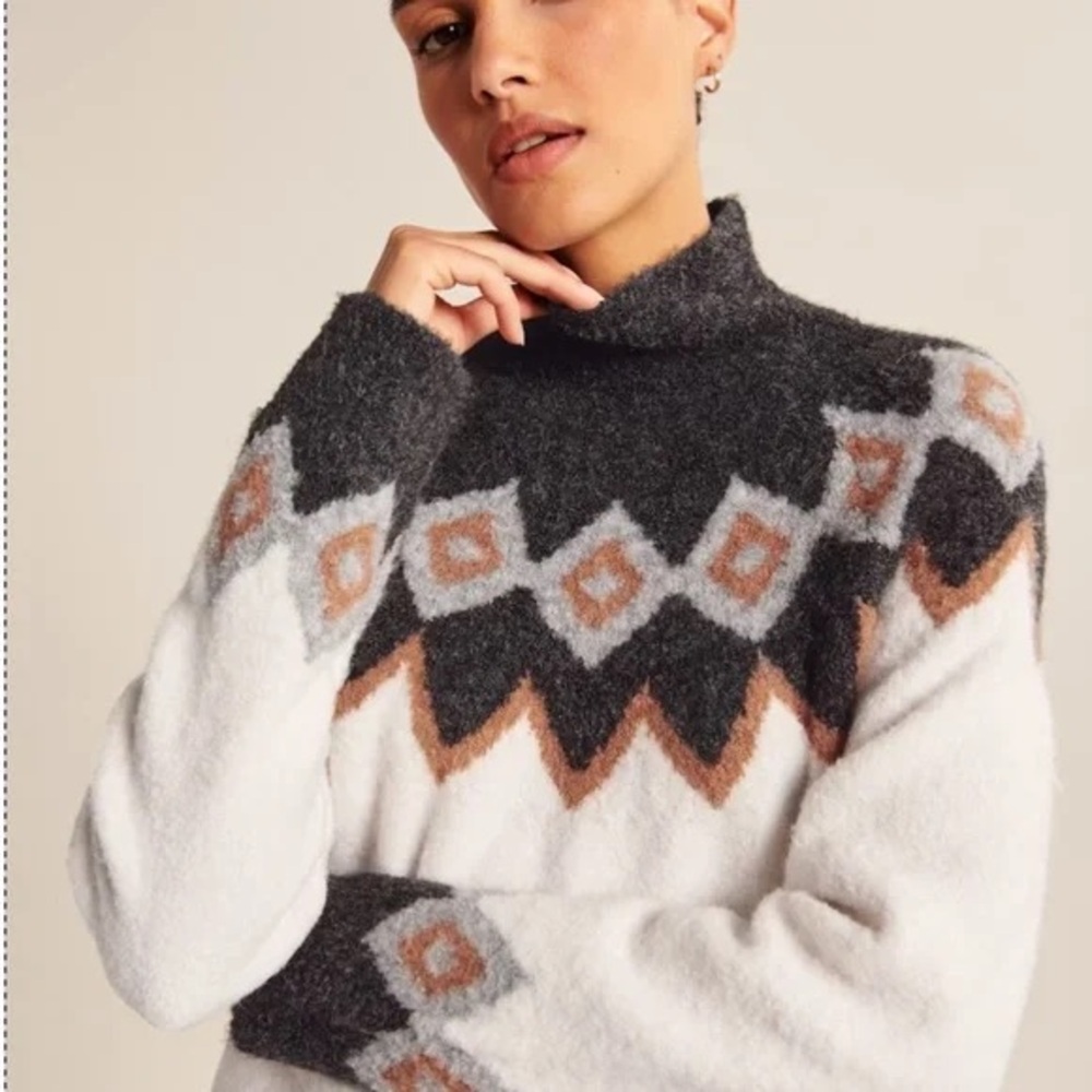 Abercrombie & Fitch Turtleneck Sweater - Gray, White, and Brown